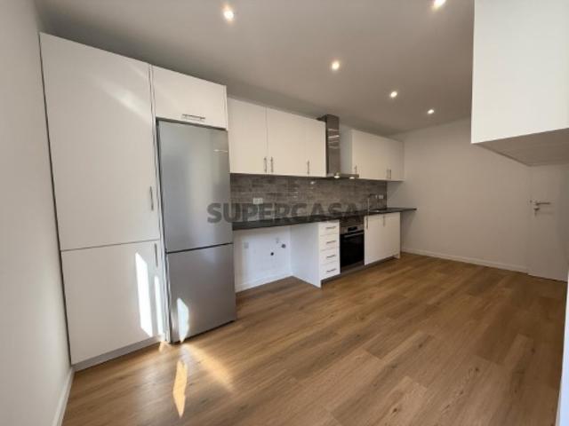 Moradia T2 Venda em Santarém Marvila, Santa Iria da Ribeira de Santarém, Santarém São Salvador e Santarém São Nicolau,Santarém