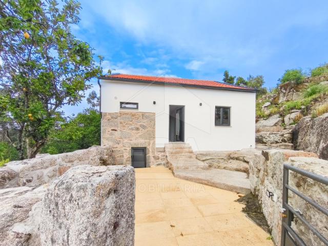 Moradia T2, Vila de Punhe