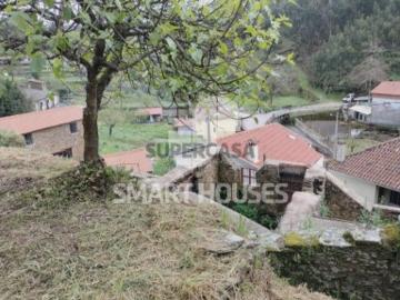 Ruína em Vinhó p/ reconstruir
