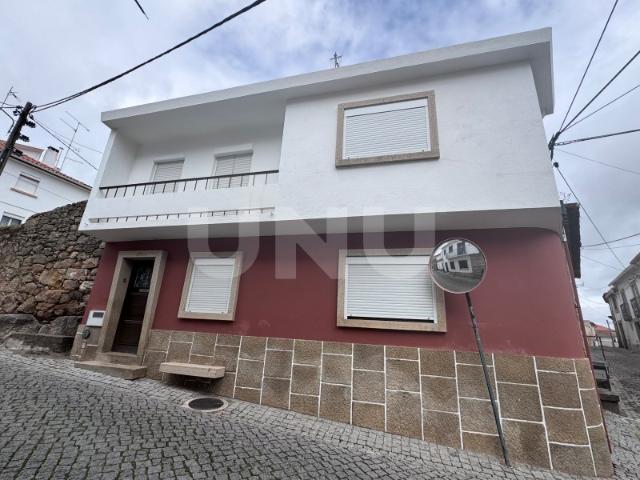 Moradia T2 + 1