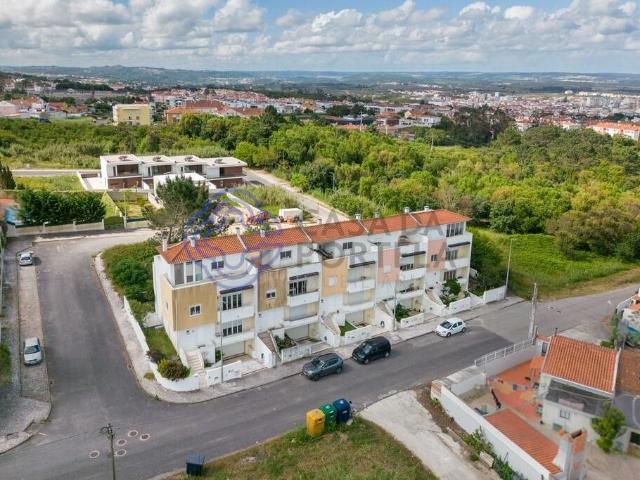 Moradia T2 +1 com garagem para 2 carros Coto,Caldas da Rainh. 141m² Caldas da Rainha Nossa Senhora Do Pópulo, Coto E São Gregório