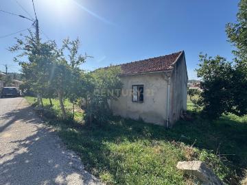 Moradia T2 || Pombal || Santiago de Litém