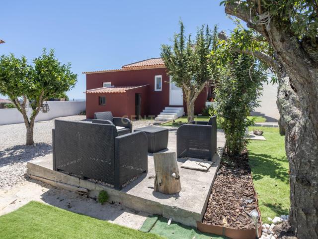 Moradia T2 Renovada com Quintal e Jardim – O Refúgio Ideal para Viver com Tranquilidade