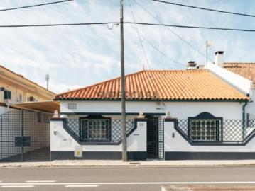 Moradia T2+T1 em Alhos Vedros