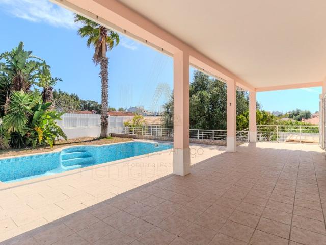 Moradia T3+3 isolada com piscina em Sesimbra 350m² Sesimbra Castelo