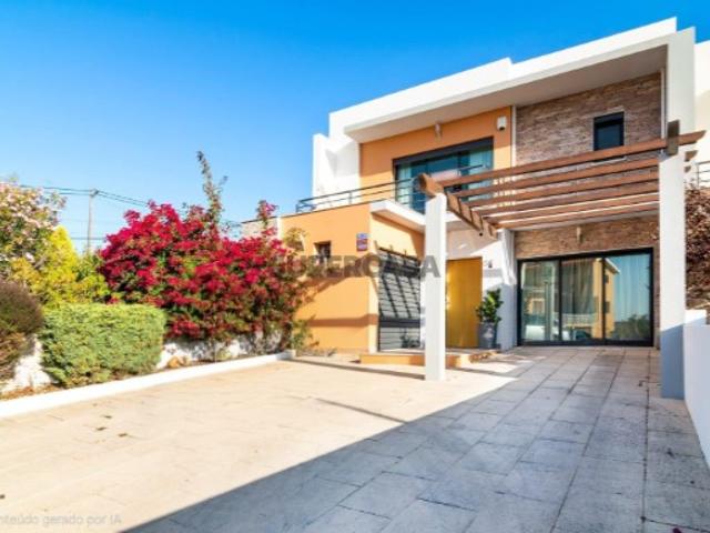 Moradia T3+1 a apenas 5 minutos da Ericeira