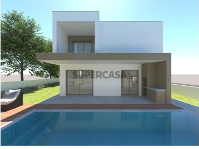 Moradia T3+1, Arquitetura Moderna, c/ Picina Aroeira