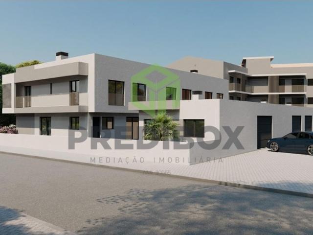 Moradia T3+1 Arquitetura Moderna e Garagem para 2 carros São Salvador Ílhavo