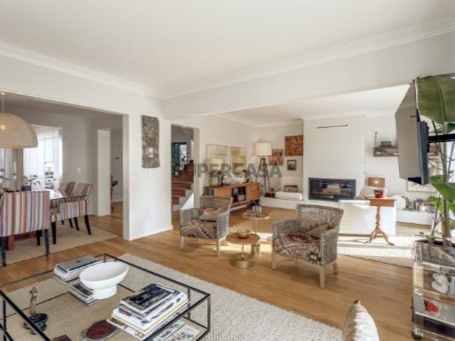 Moradia T4 com jardim em Cascais