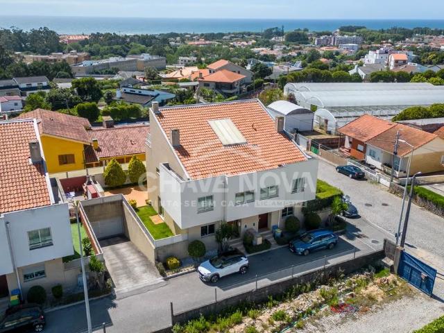Moradia T3+1 com Jardim, Terraço e Vista Mar | Gulpilhares, Vila Nova de Gaia