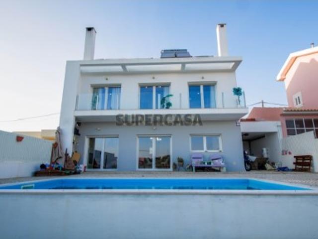 Moradia T3+1 com Piscina Almada