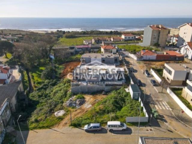 Moradia T3+1 de Luxo c/ Piscina em São Félix da Marinha