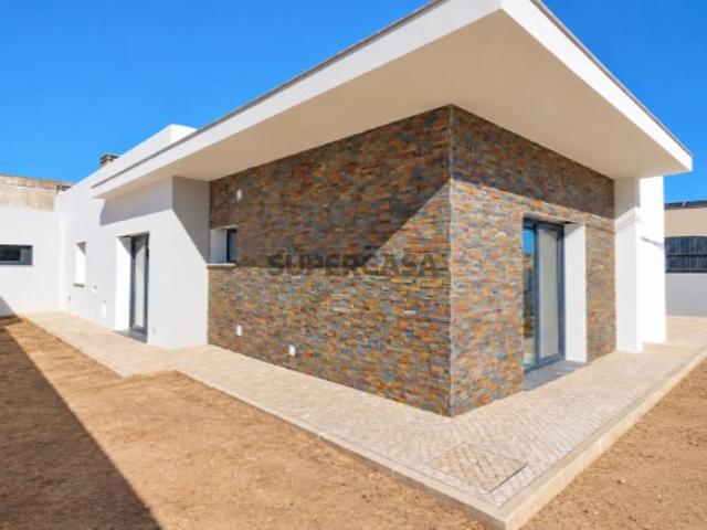 Moradia T3+1 em Construção | Fernão Ferro