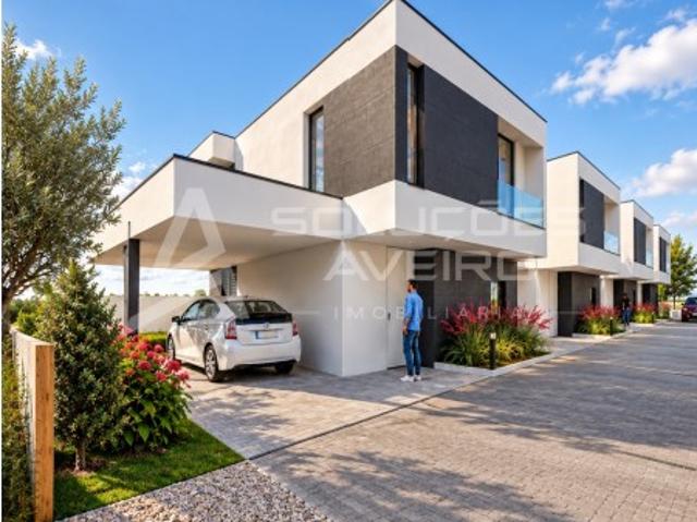 Moradia T3+1 em Recardães, Águeda | espaço para viver e conforto para ficar!