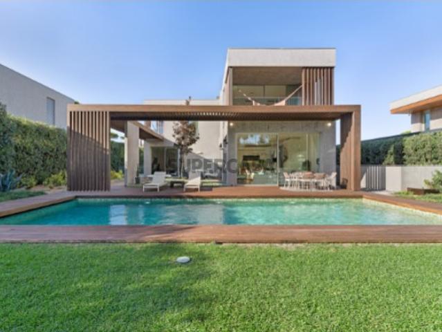 Moradia T3+1 no condomínio Bloom Marinha, em Cascais