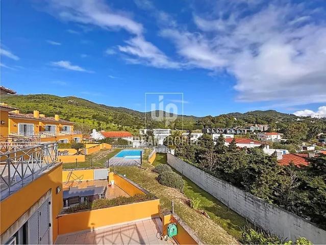 Moradia T3+1 para arrendamento na Malveira da Serra, Cascais, em condomínio com piscina