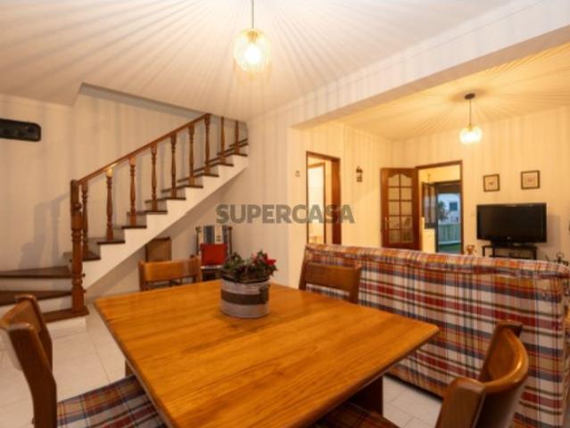 MORADIA T3+1 PERTO DA PRAIA DA AREIA BRANCA LOURINHÃ