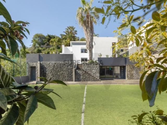 MORADIA T3+1 | SÃO MARTINHO | PISCINA & CAMPO DE FUTEBOL | VISTA MAR