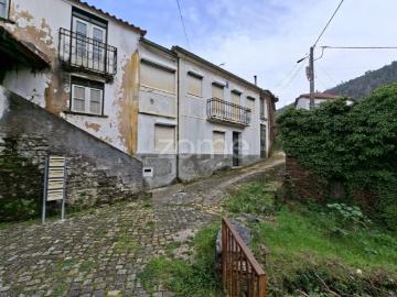 Moradia T3 mobilada na aldeia da TEIXEIRA ARGANIL
