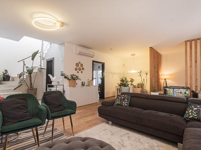 Moradia T3 moderna em Pinheiro de Loures Loures