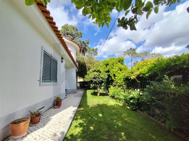 Moradia T3 na Aroeira Charneca da Caparica Fonte da Telh. 104m² Charneca De Caparica