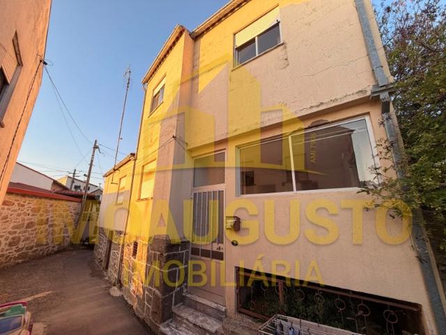 Moradia T3 na Gata, Casal de Cinza Guarda