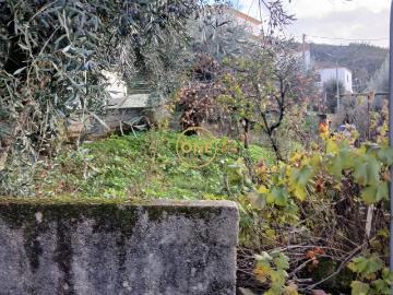Moradia T3 na Pampilhosa da Serra, junto à Piscina Fluvial de Dornelas do Zêzere