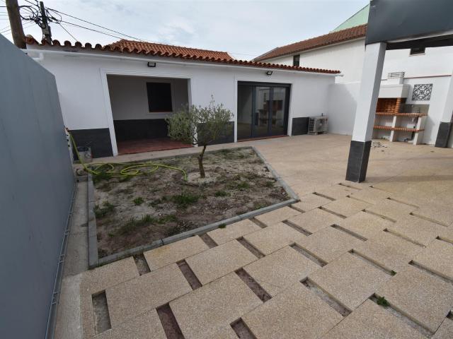 Moradia T3 no centro de Alfeizerão – a escassos minutos da b. 190m² Alfeizerão