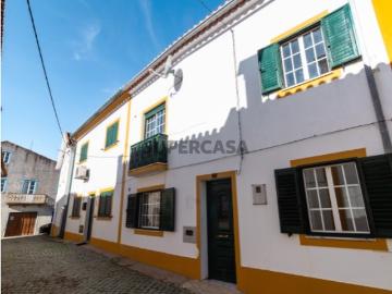 Moradia T3 no centro de Fratel