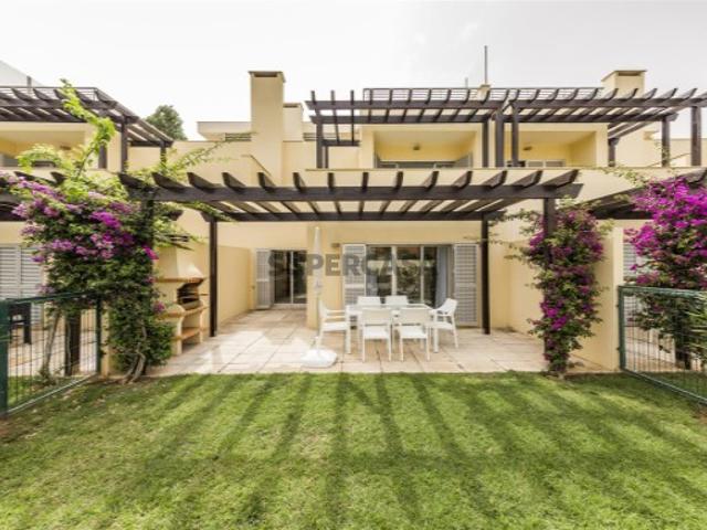 Moradia T3 no Laguna Resort, em Vilamoura, Algarve
