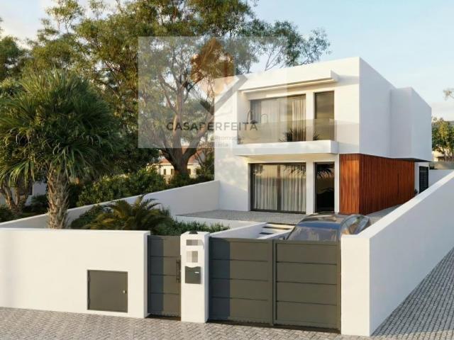 Moradia T3 Nova com Fabuloso Logradouro em Terreno com 600m2. 233m² Ermesinde