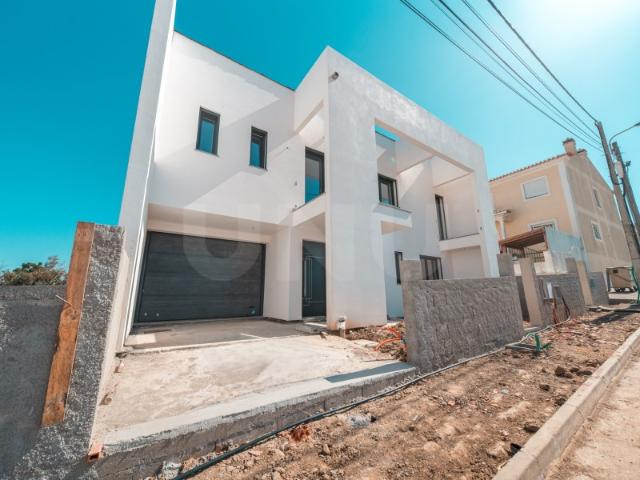 Moradia T3 nova com piscina em Santa Bárbara, Lourinhã