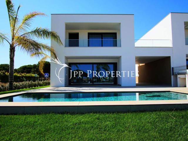 Moradia T3 Nova com Piscina Privativa | Construção ICF de Última Geração | Oliveiras Residence, Quarteira