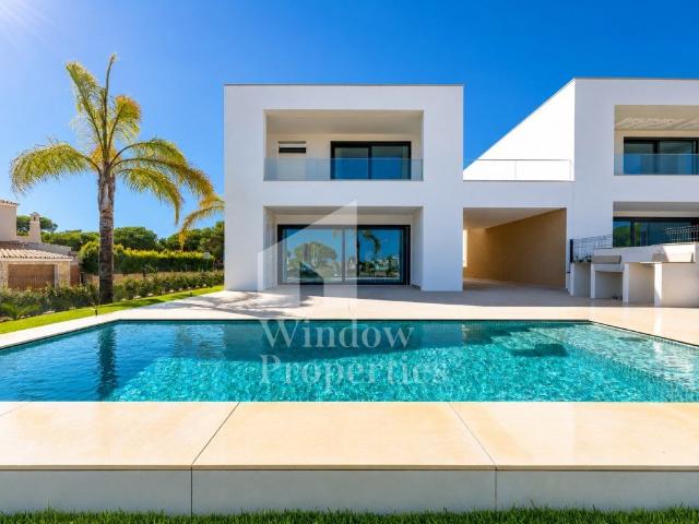 Moradia T3 Nova com Piscina Privada entre Vilamoura e as Pra. 148m² Quarteira