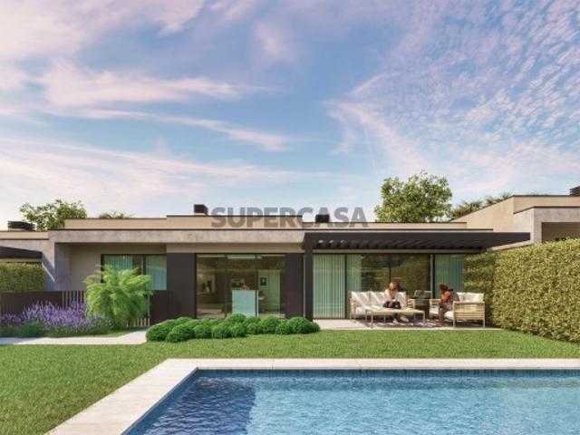 Moradia T3 nova em banda com jardim e piscina, em S. Vítor em construção