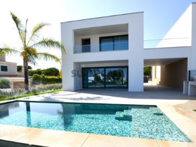 Moradia T3 NOVA em Quarteira, Algarve