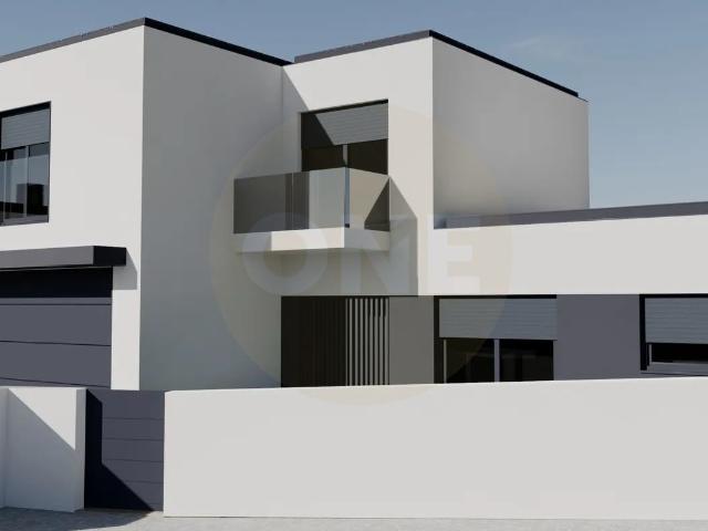 MORADIA T3 NOVA + ESCRITÓRIO | PERTO DO CENTRO DA CIDADE FAMALICÃO