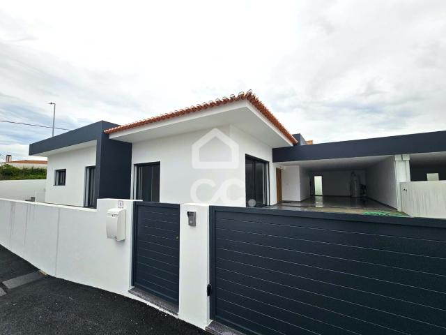 Moradia T3 Nova Térrea