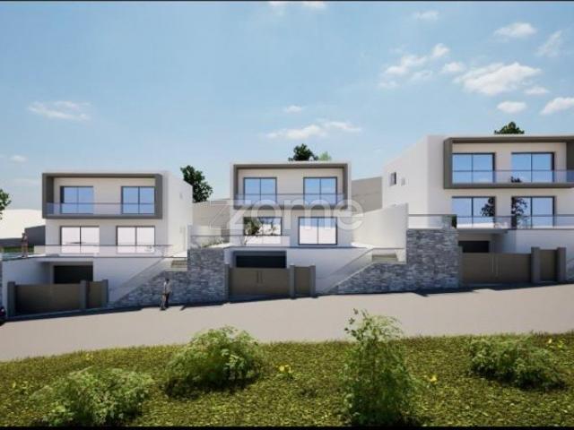 Moradia T3 A, Gaula, Santa Cruz