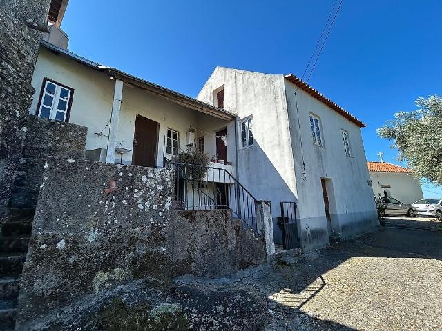 Moradia T3 à venda em Covas e Vila Nova de Oliveirinha, Tábua RE/MAX Portugal