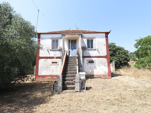 Moradia T3 à venda em Coz, Alpedriz e Montes, Alcobaça RE/MAX Portugal