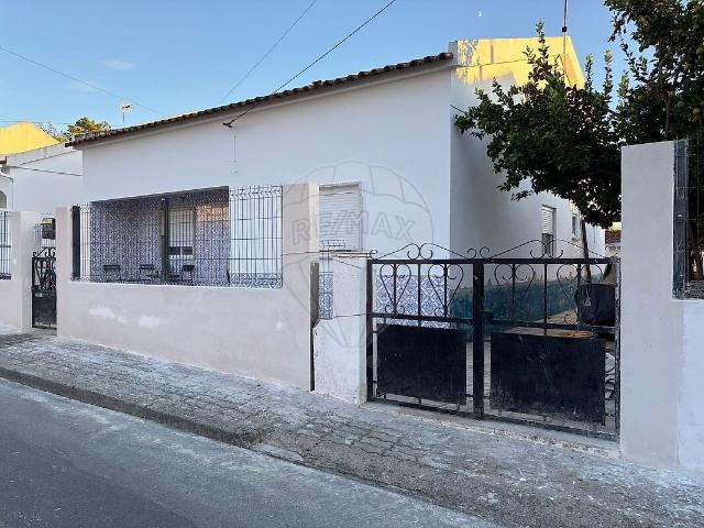 Moradia T3 à venda em Coruche, Fajarda e Erra, Coruche RE/MAX Portugal