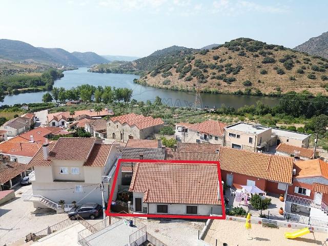 Moradia T3 à venda em Cabeça Boa, Torre de Moncorvo RE/MAX Portugal