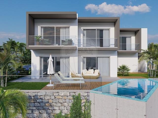 Moradia T3 à venda em Caniço, Santa Cruz RE/MAX Portugal