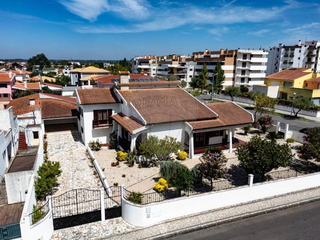 Moradia T3 à venda em Cantanhede