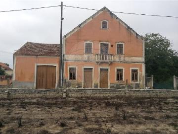 Moradia T3 à venda em Cantanhede