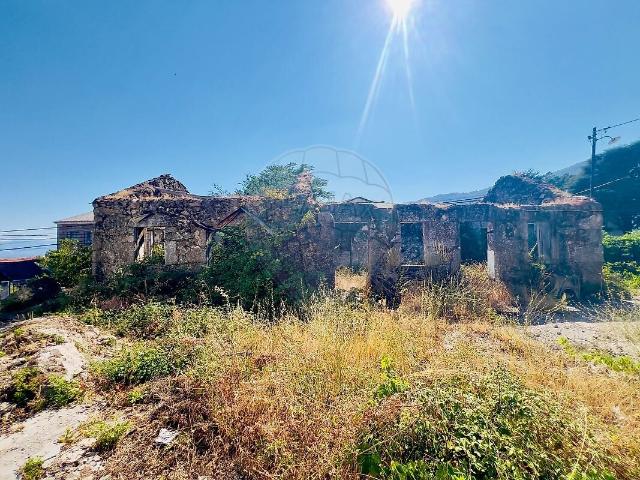 Moradia T3 à venda em Cantar Galo e Vila do Carvalho, Covilhã RE/MAX Portugal