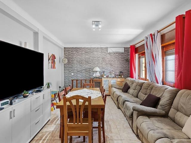 Moradia T3 à venda em Cantar Galo e Vila do Carvalho, Covilhã RE/MAX Portugal