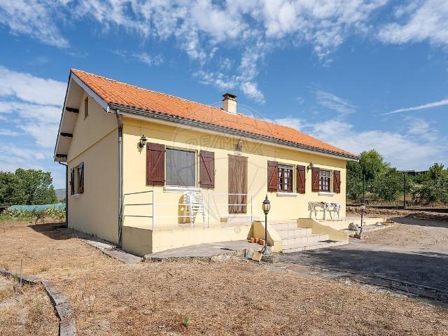 Moradia T3 à venda em Caria, Belmonte RE/MAX Portugal