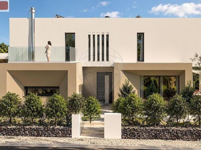 Moradia T3 à venda em Castelo Sesimbra, Sesimbra RE/MAX Portugal